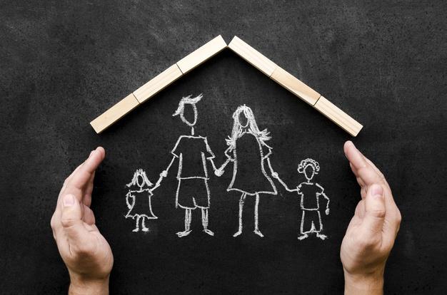 Familia bajo un techo