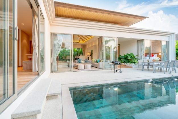 Casa con piscina grande y amplia moderna en Sant Quirze