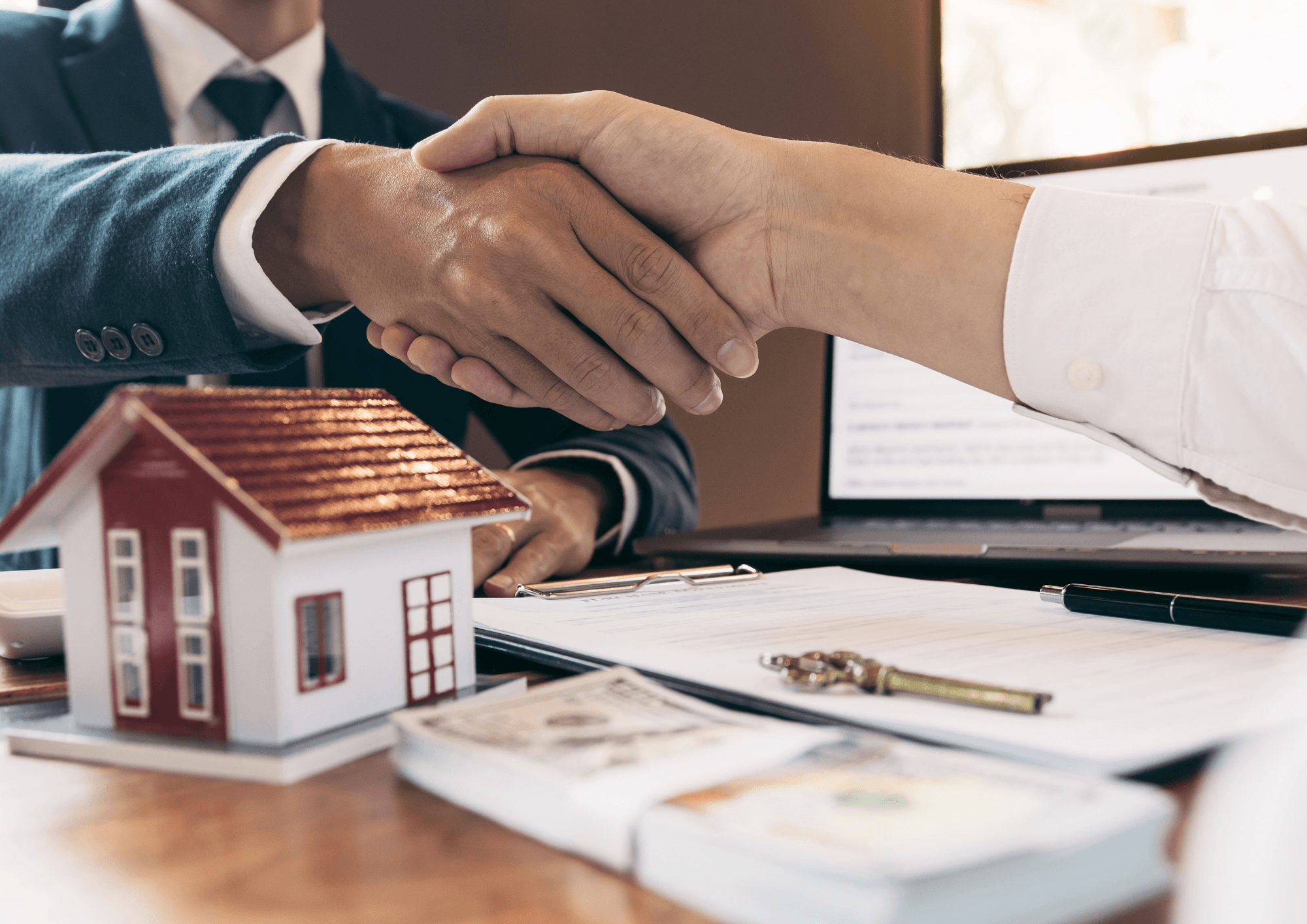 Cierre de contrato en la venta de un piso en Sabadell