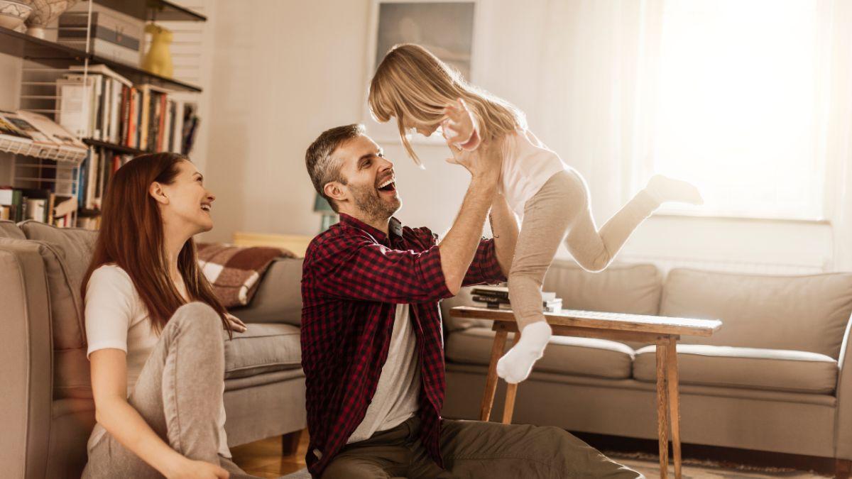 familia feliz en su hogar